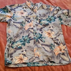 Reyn Spooner Hawaiian Aloha shirt